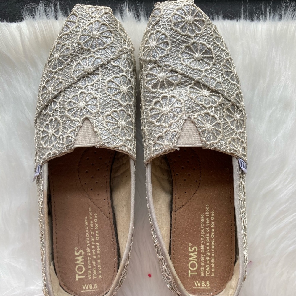 TOMS silver lace flats